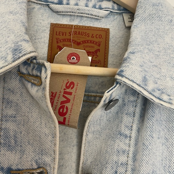 NEW LEVIS DENIM TRUCKER JACKET - Picture 3 of 4